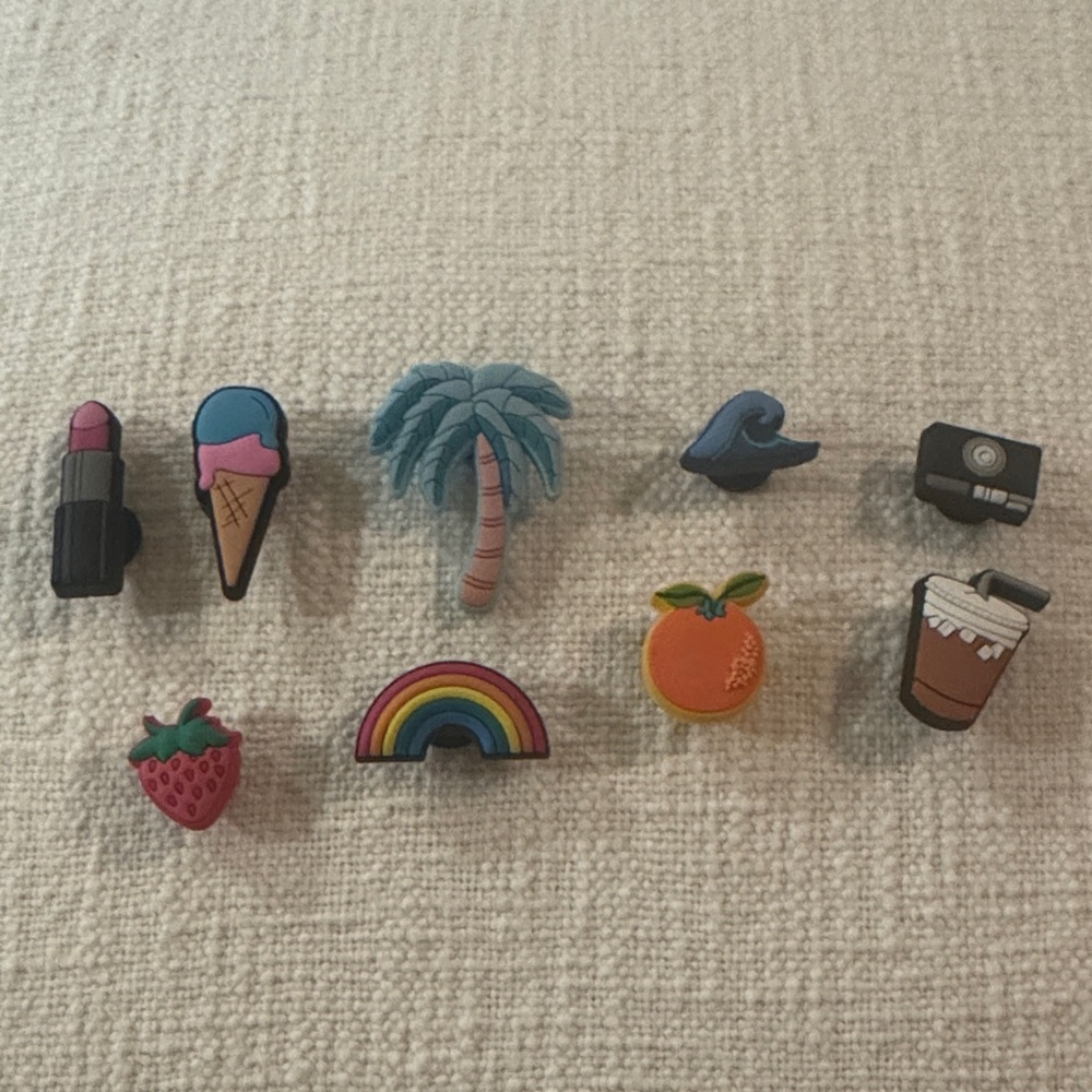 CROCS Colorful Shoe Charms Set